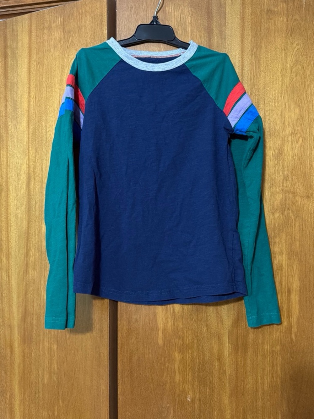 Mini Boden Navy & Green Raglan Long-Sleeve Tee with Colorblock Stripes